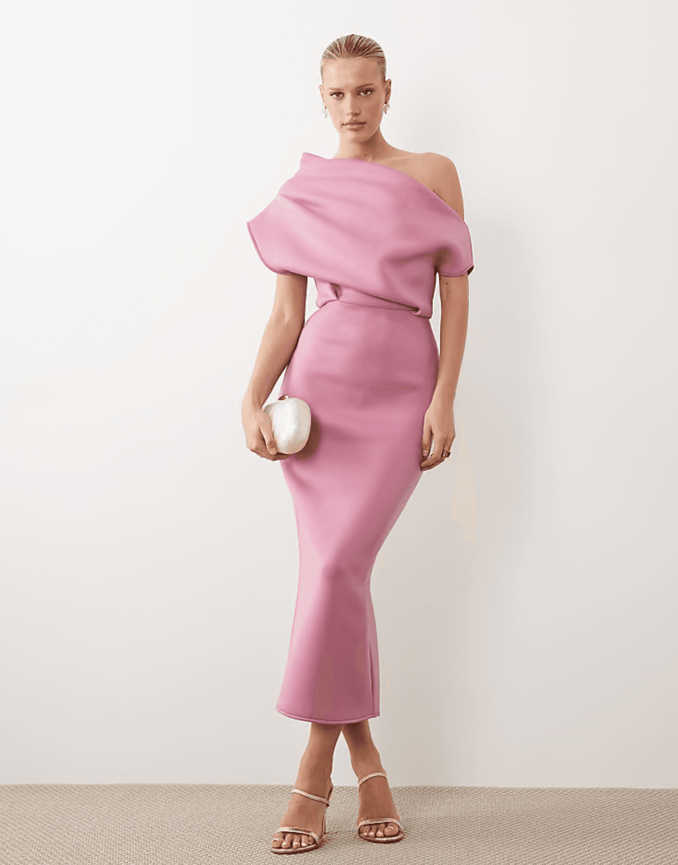 Midikleid aus Material in Neoprenoptik in Rosé mit auffälligem Ausschnitt